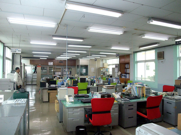 LED取り付け工事沖縄県建設技術センター